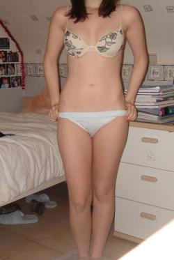 Girlfriend in underwear and naked 44/145