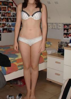 Girlfriend in underwear and naked 51/145