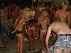 Pikotop - hot naked girls at party 26/197