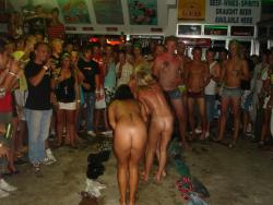 Pikotop - hot naked girls at party 31/197