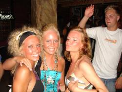 Pikotop - hot naked girls at party 113/197