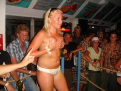 Pikotop - hot naked girls at party 184/197