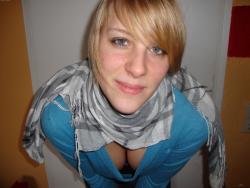 Naked german girlfriend(34 pics)