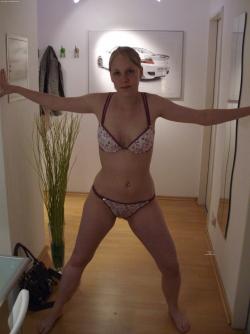 Naked german girlfriend 6/34