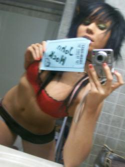 Emo girl selfshots(62 pics)