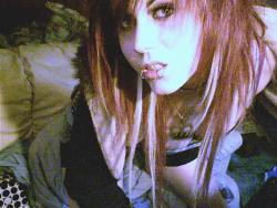 Emo girl selfshots 32/62