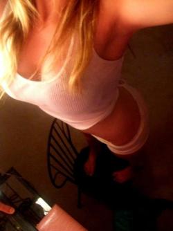 Young blonde selfshots 138/150