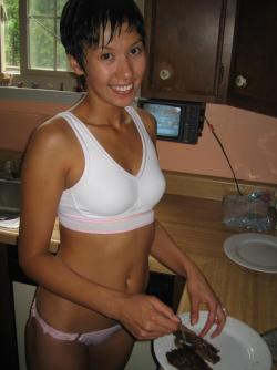 Naked asian wife 13/470
