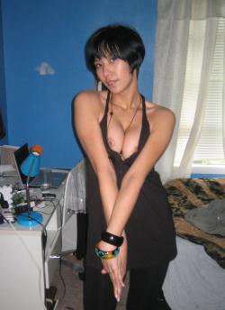 Naked asian wife 287/470