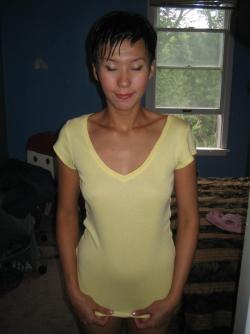 Naked asian wife 389/470