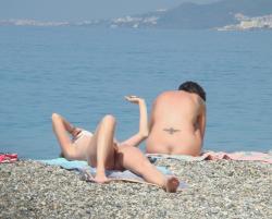 Two teen girls naked on the beach togethe 2/7