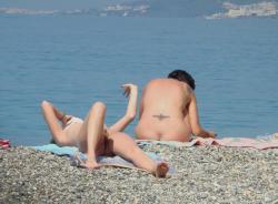 Two teen girls naked on the beach togethe 5/7
