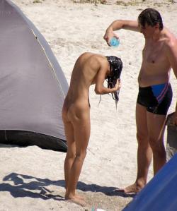 Hot romanian girl naked at the beach 1/17
