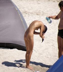 Hot romanian girl naked at the beach 3/17