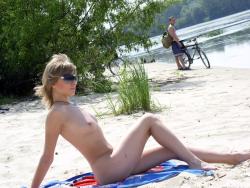 Nude girls by the river - 21 38/56