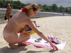 Nude girls by the river - 11 30/50
