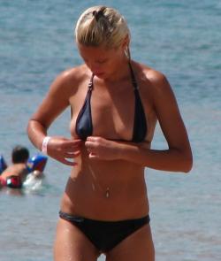 Blond beach girl problems with the bikini 34/47