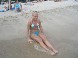 Sexy blonde and her pics from beach and hotelroom 7/147