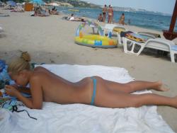 Sexy blonde and her pics from beach and hotelroom 20/147