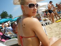 Sexy blonde and her pics from beach and hotelroom 42/147