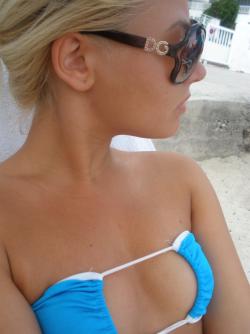 Sexy blonde and her pics from beach and hotelroom 113/147
