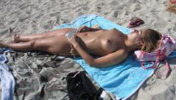 Beach topless 2 51/100