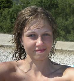 Girl naked at public beach 8/10
