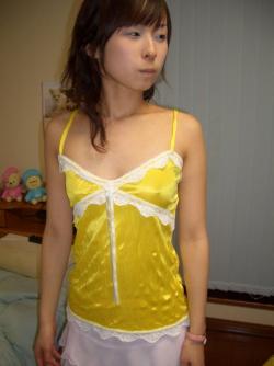 Shaved pussy of young asian girl 422/493