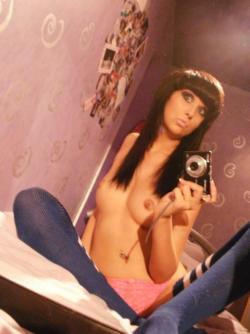 Selfshots - amateur girl 6/96