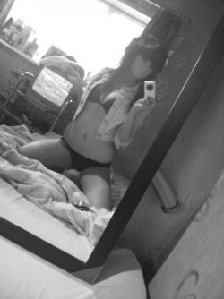 Selfshots - amateur girl 83/96