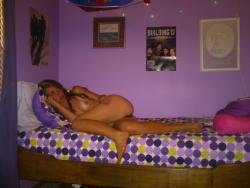 Selfshots - naked girl at home 25/34