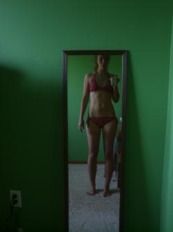Selfshots - naked girl at home 31/34