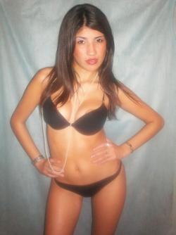 Alejandra - amateur model from argentina in undies 4/64