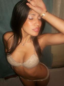Alejandra - amateur model from argentina in undies 33/64