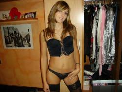 Natalia - hot amateur gf showing her lingerie 17/24