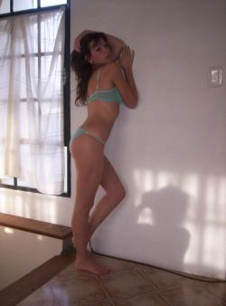 Melina - amateur teen from argentina in lingerie 60/160