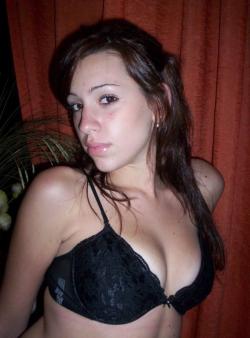 Melina - amateur teen from argentina in lingerie 146/160