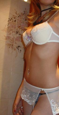 Luciana - amateur from argentina posing in undies 3/10