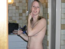 Kelly - amateur blonde teen 37/56