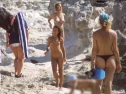 Beach flashing - nude in public beach - 13 6/59