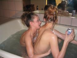 Lesbians shave each other 8/76