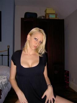 Leanne - blonde amateur gf in panties 52/59