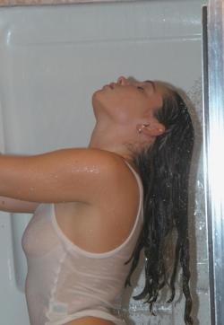 Margarita - nn amateur teen taking a shower 97/98