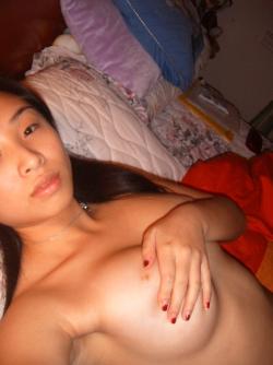 Naked asian girl 57/66