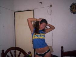 Vicky - amateur teen from argentina 17/26