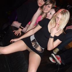 Amateur upskirt 13 14/61