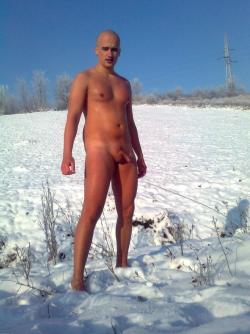 Snow and naked 3/7