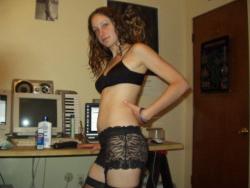 Laura - amateur teen in black lingerie 9/45