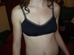 Laura - amateur teen in black lingerie 22/45