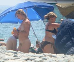 Trio of hot german teens naked on the beach 10/70